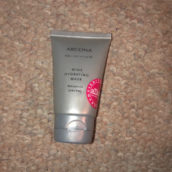 $6 add to bundle! NWT ARCONA wine hydrating mask. Size 1 ounce. - Picture 3 of 6